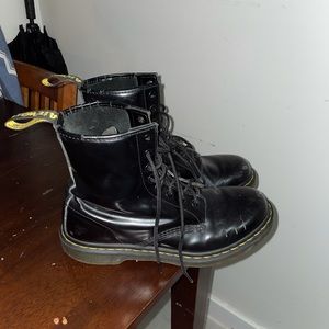 Men’s size 10 black doc martens